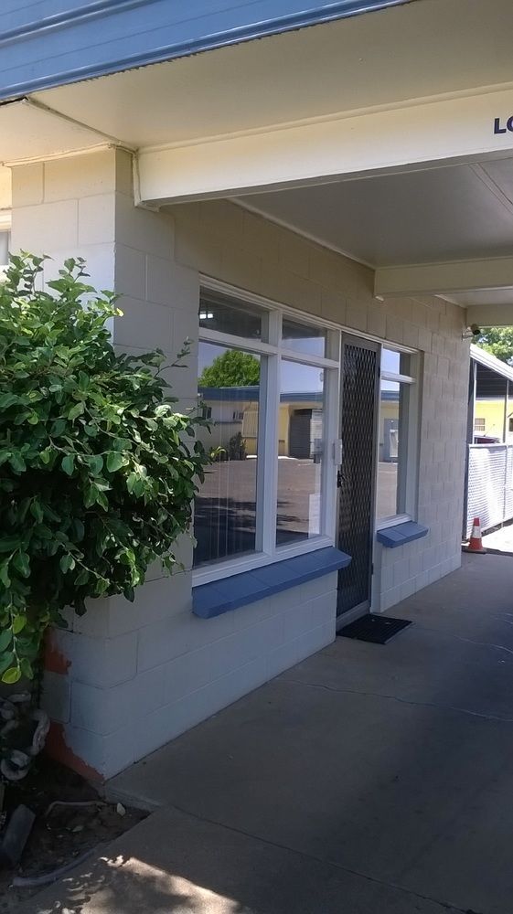 Warren Motor Inn Exterior photo